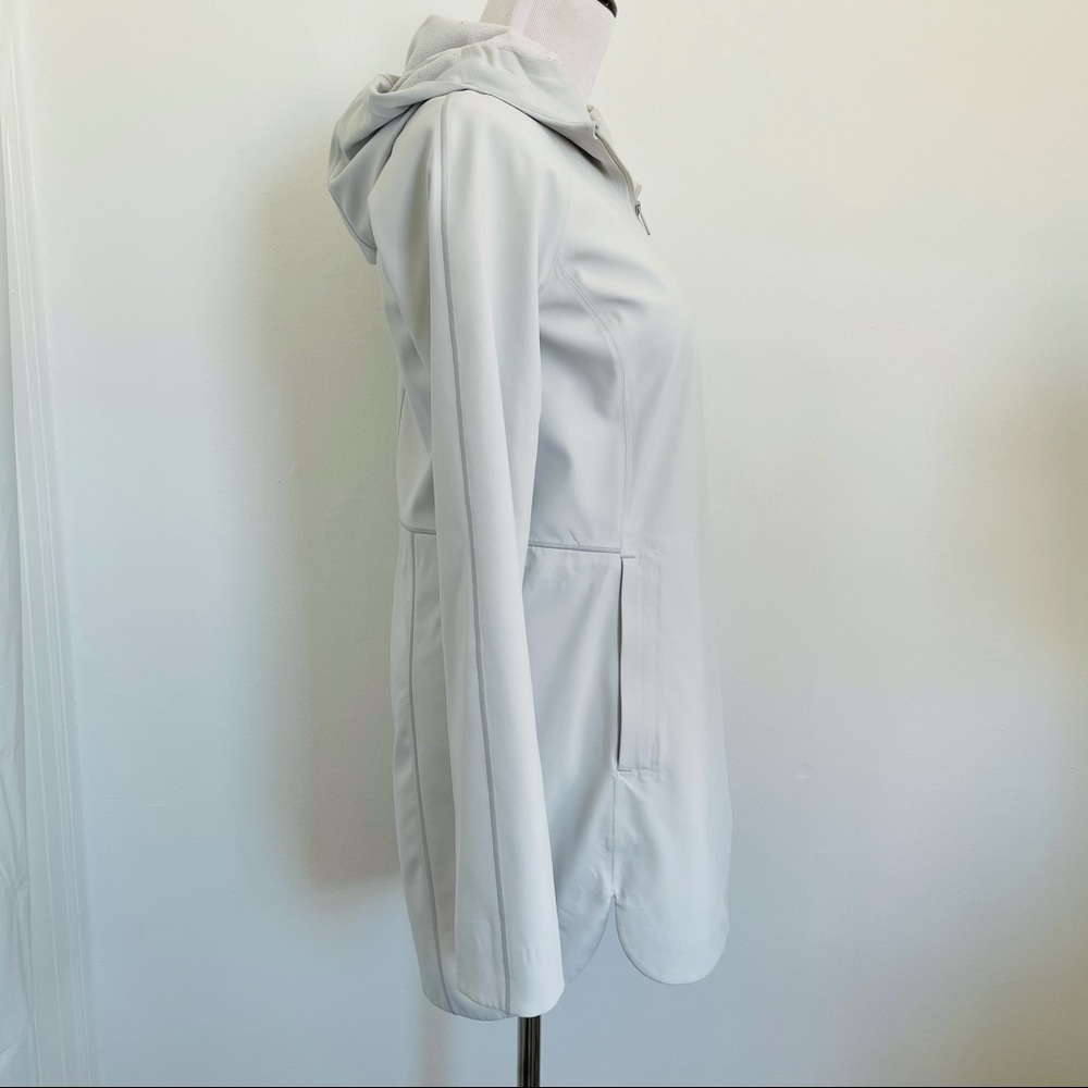 Lululemon Rain Jacket - image 4
